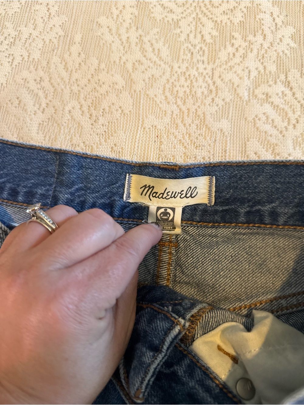 Madewell super wide leg jeans in fannin wash - Picture 3 of 12